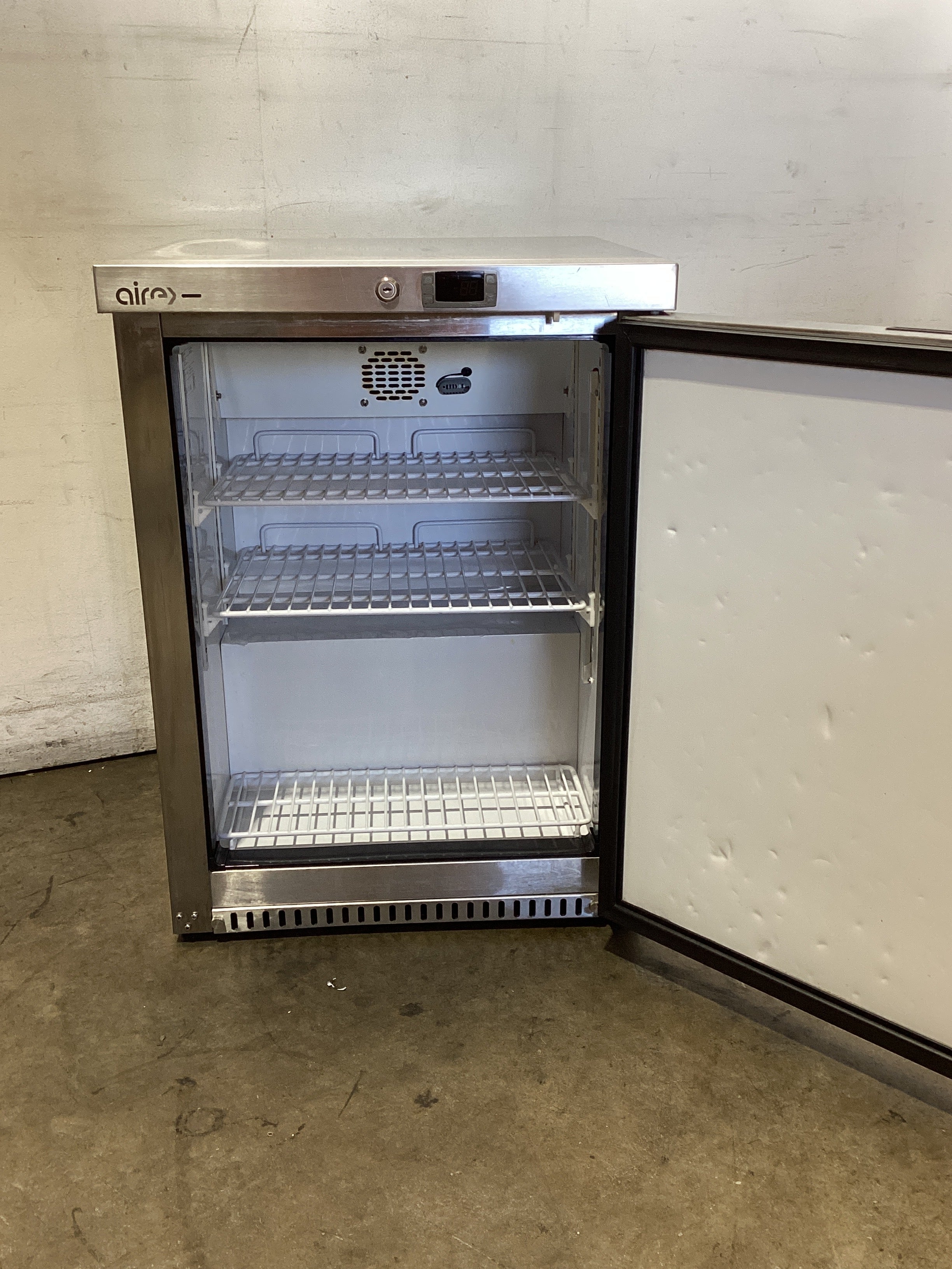 Airex AXF-UC-1A1 Undercounter Freezer